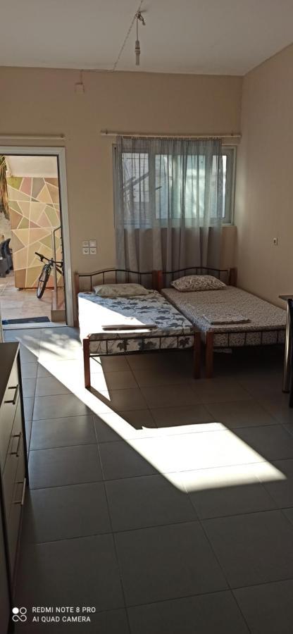 Studio Room Koropion Luaran gambar